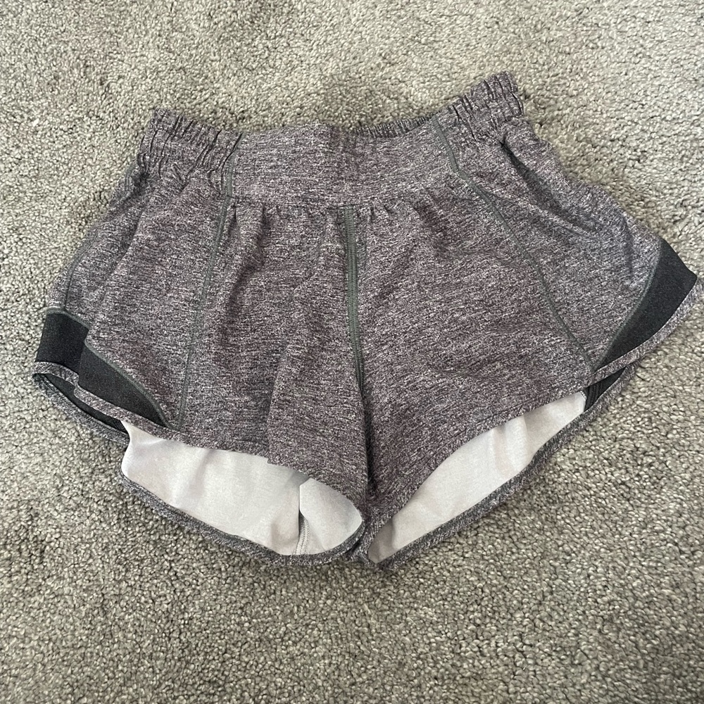Lululemon Hotty Hot 2.5” Shorts